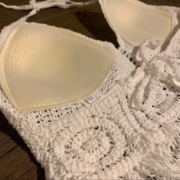 White Fringe Hem Open Back Halter Crochet Top - Picture 4 of 6